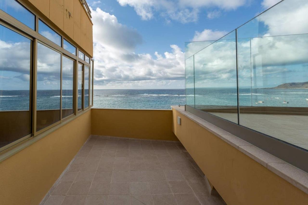 Con Terraza Y Piscina En Canteras